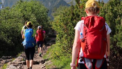 Tłumy w Tatrach, kolejki na szlakach