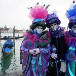 Tłumy w weekend w Wenecji. Karnawałowa zabawa przyciągnęła 145 tysięcy osób