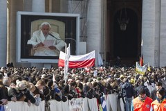 Tłumy wiernych na ostatniej audiencji generalnej papieża