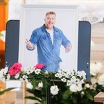 Tłumy żegnają Tomasza Jakubiaka. Ogromne wzruszenie podczas ostatniego pożegnania kucharza