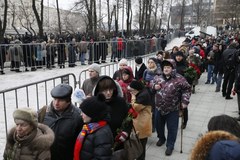 Tłumy żegnają zastrzelonego Borysa Niemcowa