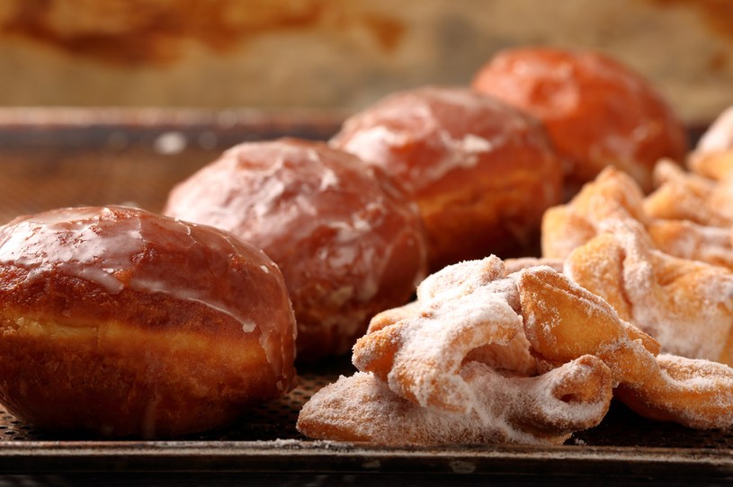 Tłusty czwartek 2023. Kiedy świętować? Jak dużo zapłacimy za pączki i faworki? /123RF/PICSEL