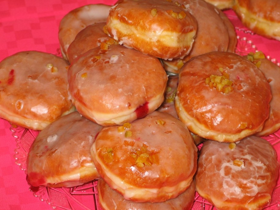 Tłusty czwartek - czas na pączki /RMF FM