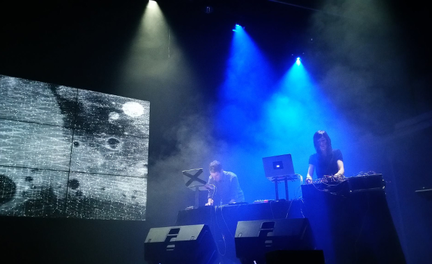 To basy wyganiają nas na parkiet