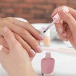  To będzie najmodniejszy manicure kolejnych miesięcy. Długie paznokcie są już passe? 