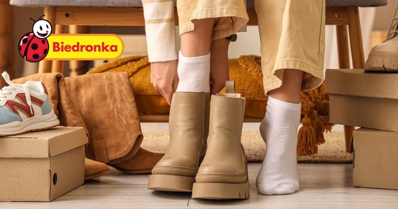 To będzie szał! Botki z Biedronki rozchodzą się jak świeże bułeczki /adobestock /INTERIA.PL