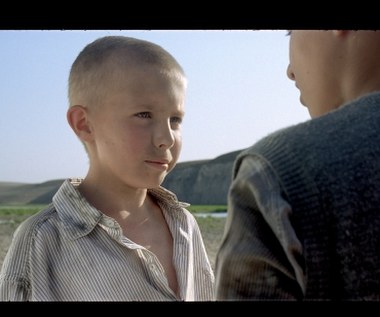 - To był film nagrodzony w Gdyni przez bardzo interesujące jury - wspomina Robert Gliński.- Filmy filmami, ale najbardziej interesujące było wówczas jury, w którym znajdowali się m.in. Kazimierz Kutz, ksiądz Józef Tischner, Adam Michnik.... Dyskusje po filmach były wtedy jawne. To, co mówili było bardzo ciekawe, można było posłuchać, co oni myślą o naszych filmach... Moim zdaniem ten film się nie zestarzał, dlatego że jest to film historyczny. W filmie historycznym bohater postawiony jest przed wyraźną sytuacją dramaturgiczną, wyborem, konfliktem, decyzją, w którą stronę podążać. Taki film jest z ducha współczesny. 