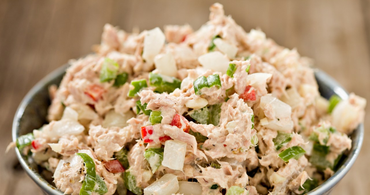 To ceniona ryba ze względu na swoje walory smakowe oraz zawartość dobroczynnych związków. /DebbiSmirnoff /Canva Pro