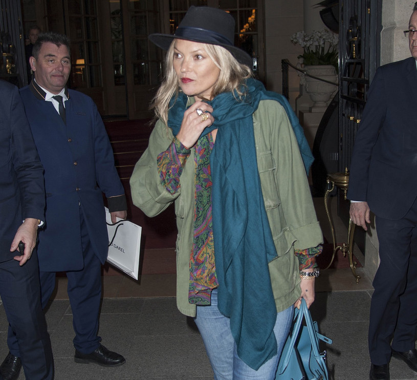 To, co wygląda świetnie na ikonach mody np. Kate Moss, niekoniecznie będzie się dobrze prezentować na nas! /East News