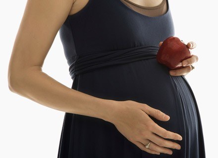 To, czy ciąża jest pojedyncza czy mnoga, można stwierdzić już w pierwszym trymestrze ciąży /ThetaXstock