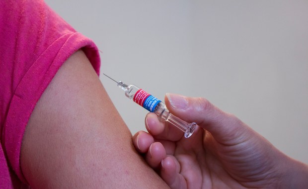 To dobrze znana szczepionka. Polscy badacze sprawdzą, czy pomoże zwalczyć koronawirusa
