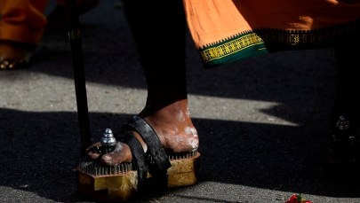 To dopiero kolczyki! Singapur czci bóstwa śmierci i wojny