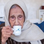 To herbata długowieczności. Grecy piją ją non stop i żyją nawet 100 lat