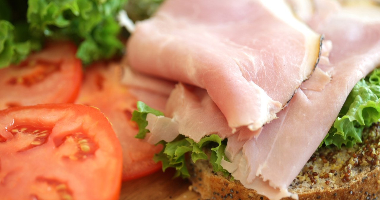 To, jak przechowujemy wędlinę, ma wpływ na jej świeżość i konsystencję /123RF/PICSEL