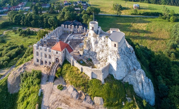 To jedna z najpiękniejszych pereł Małopolski. Jej legenda mrozi krew w żyłach