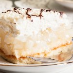 To jedno z najdelikatniejszych ciast. Przepis na Śnieżną Górę