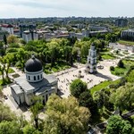 To jedno z najszybciej wyludniających się państw na świecie. Leży w Europie