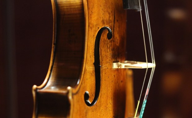To już pewne. Stradivarius "namierzony" we Francji został zrabowany w 1944 r. w Warszawie