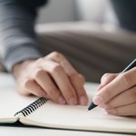 To, którą ręką piszesz, może mieć wpływ na długość życia