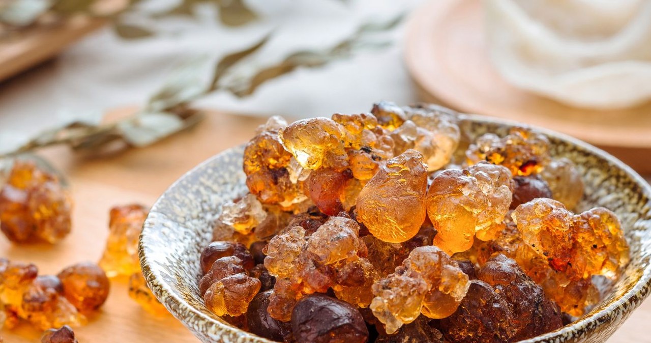 To kulinarne "złoto" można dodać do deserów, ale też zagęszczać zupy lub sosy. /CQYoung /Canva Pro