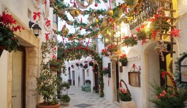 To miasteczko wygląda jak bożonarodzeniowa pocztówka. Tu poczujesz magię świąt