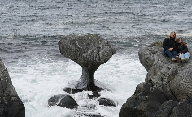 To miejsce wygląda jak z innej planety. Magiczna skała, którą rzeźbiła natura