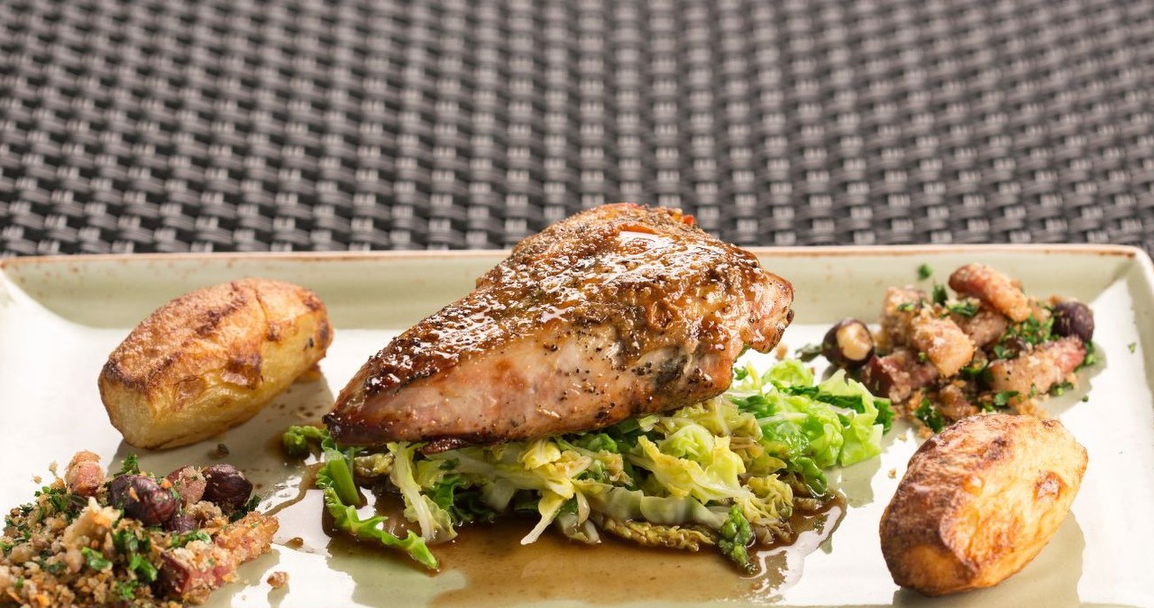 To mięso z historią. Dziś rzadko jadamy, choć jest bardzo zdrowe i pożywne. /ChefPhotography /Canva Pro