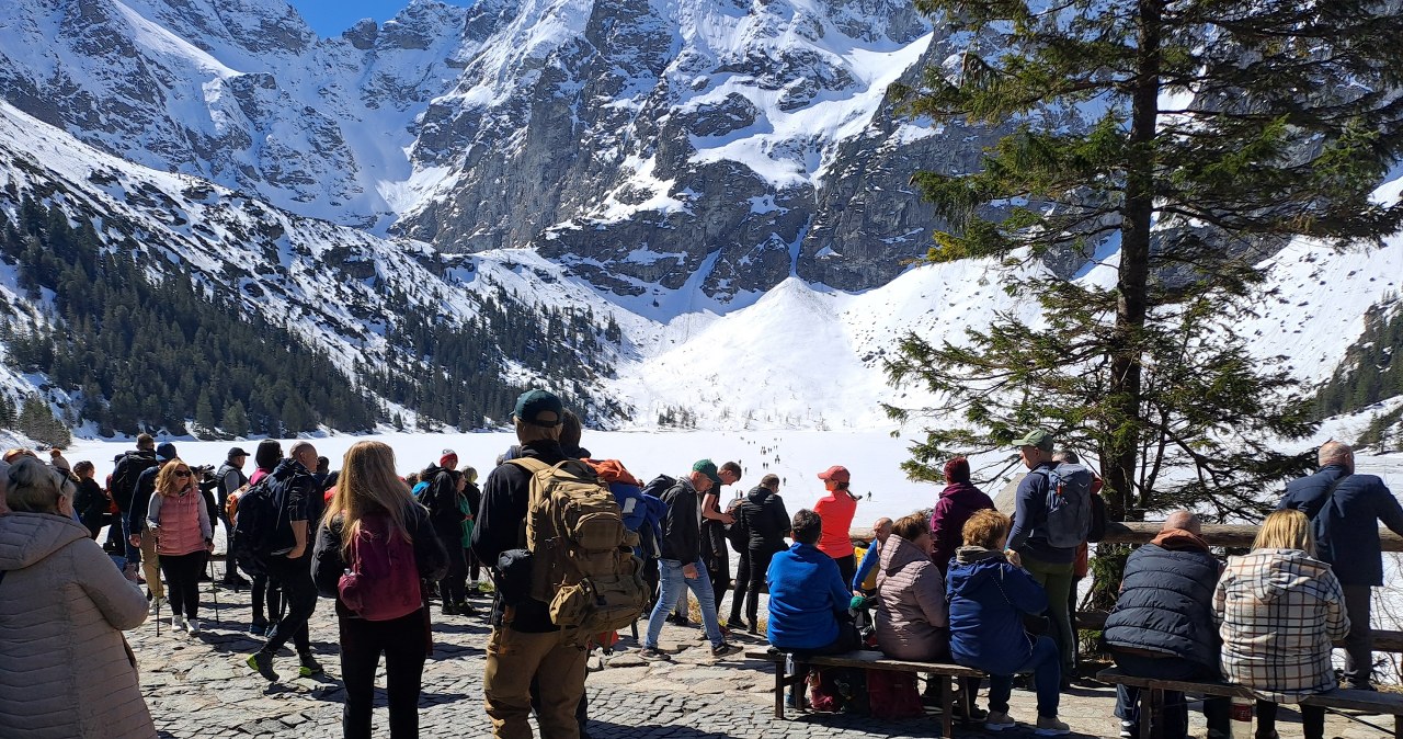 ​To najbardziej oblegane szlaki w Tatrach. Jeśli nie lubisz tłumów, omijaj je /INTERIA.PL