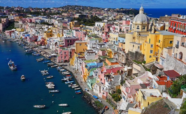 To najgęściej zaludniona wyspa Europy. Aż pęka w szwach