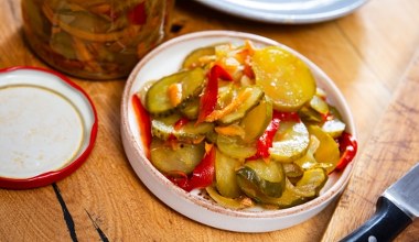 To najlepsza surówka z kiszonych ogórków. Robotę robi jeden składnik