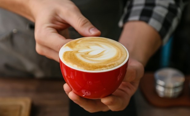 To najlepsza wiadomość dla kawoszy. Wystarczy jedna filiżanka po posiłku, a organizm podziękuje  