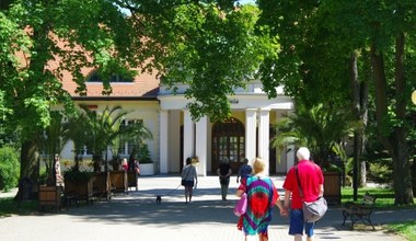 To najlepsze uzdrowisko na Mazurach. Czyste powietrze i wiele zabiegów dla seniorów