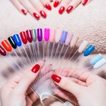 To najmodniejszy manicure tego lata. Poproś o niego stylistkę, a nie zliczysz komplementów