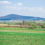 To najniższa góra w Koronie Gór Polski. Kryje więcej tajemnic, niż myślisz