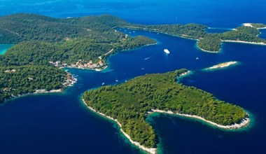 To najpiękniejsza i najbardziej zielona wyspa na Adriatyku. Dotrzesz tam tylko promem