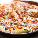 ​To najprostsza i najszybsza pizza, jaką możesz zrobić. Nie musisz nawet włączać piekarnika