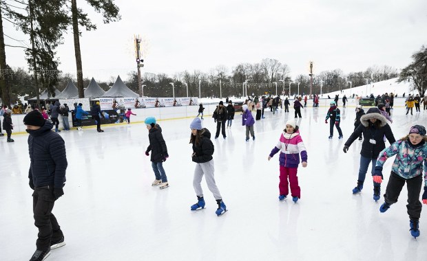 To największe lodowisko pod gołym niebem w Polsce! Jakie ceny?