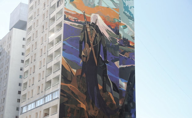 To największy mural w Polsce. Motywem jest Wiedźmin