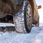 To nie jest drobiazg. Źle założone opony tracą przyczepność przy 68,8 km/h