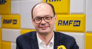 "To nie jest najlepszy pomysł". Co zrobi Tusk ws. odebrania orderu Zełenskiemu?
