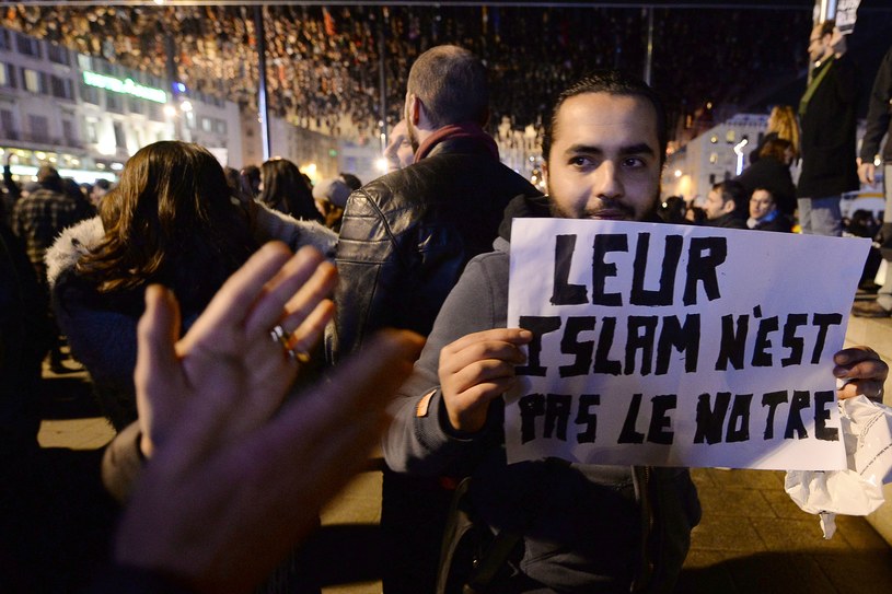 "To nie jest nasz islam". Muzułmanie we Francji odcinają się od terrorystów /AFP