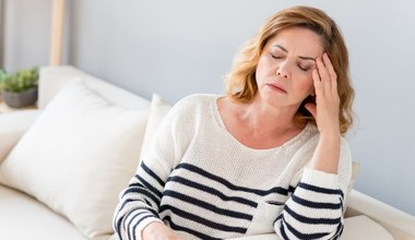 "To nie jest zwykłe osłabienie czy niewyspanie". Choroba miesiącami utrudnia życie