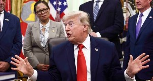 "To nie powinno się wydarzyć". Trump wściekły na Izrael