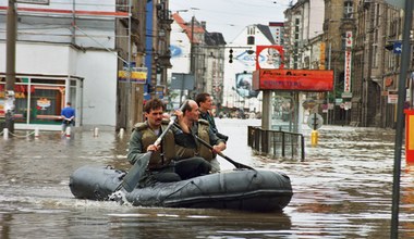 To nie sceny z „Wielkiej wody” Netflixa. Tak naprawdę wyglądała powódź tysiąclecia we Wrocławiu