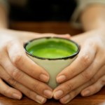 To nie tylko modny napój. Matcha może pomagać przy katarze siennym 