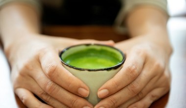 To nie tylko modny napój. Matcha może pomagać przy katarze siennym 