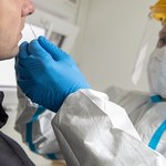 "To niezgodne z wytycznymi". Dr Grzesiowski o skróceniu izolacji
