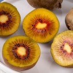 kiwi To niezwykłe owocowe odkrycie podbija polskie kuchnie. Smakuje jak miks kiwi z jagodami