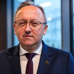 To on ma zastąpić Karola Nawrockiego. Stawia na sztuczną inteligencję