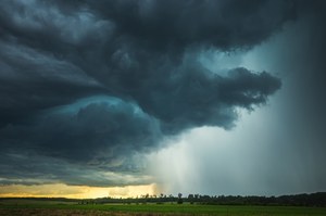 To one zwiastują złą pogodę. Pięć chmur, które warto znać